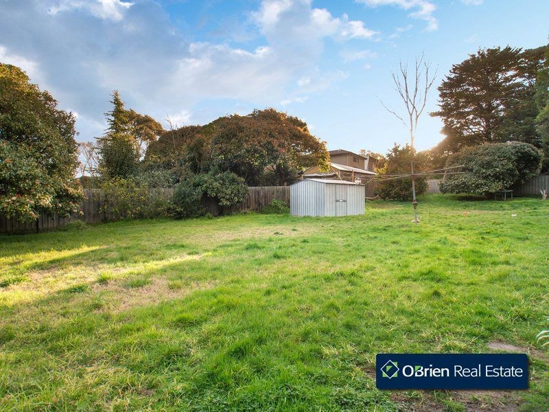 19 Hazeldene Court, Berwick VIC 3806
