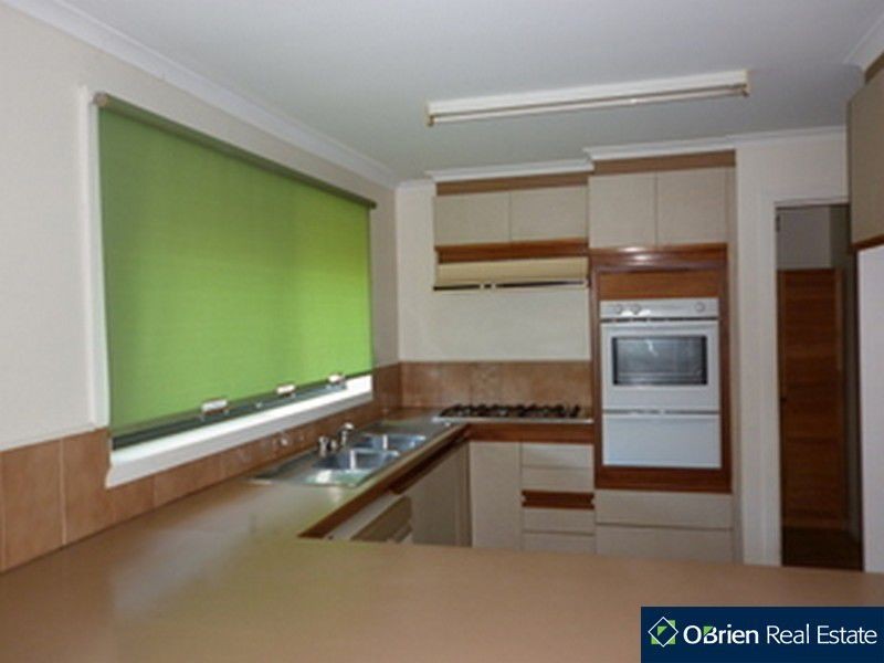 25 Kramer Drive, Berwick VIC 3806