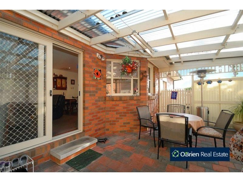 10 Camira Court, Berwick VIC 3806