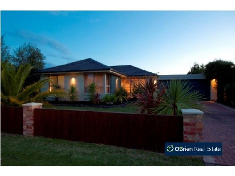 7 Spring Road, Junction Village VIC 3977