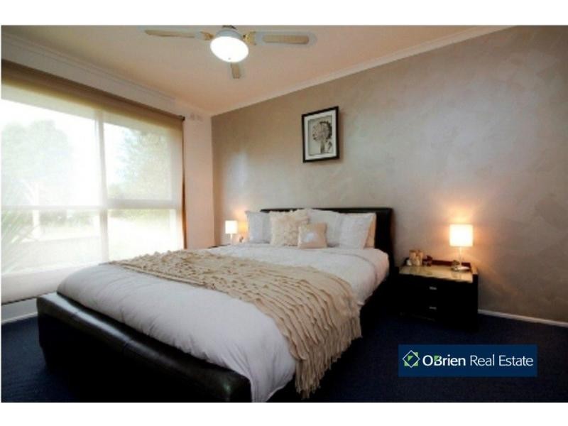 7 Spring Road, Junction Village VIC 3977