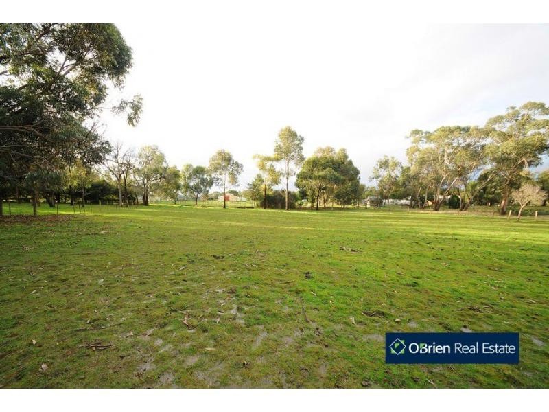17 Scott Road, Cranbourne South VIC 3977