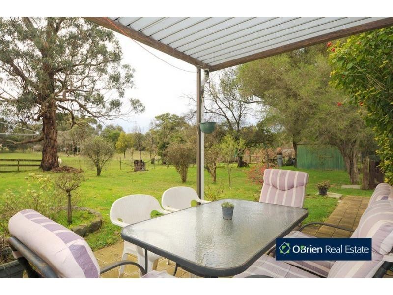 17 Scott Road, Cranbourne South VIC 3977