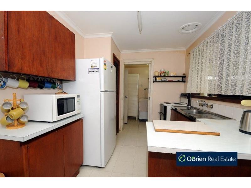 17 Scott Road, Cranbourne South VIC 3977