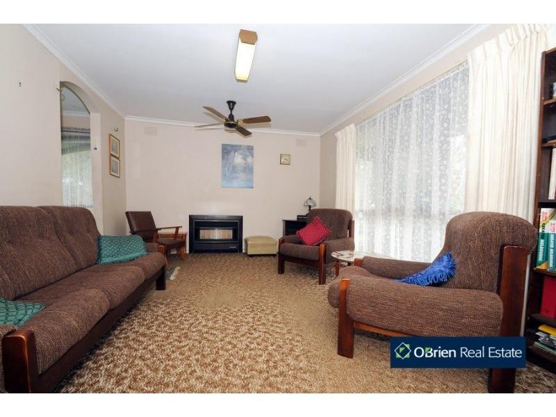 17 Scott Road, Cranbourne South VIC 3977