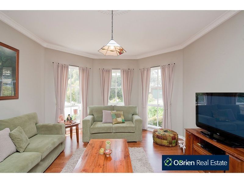 2 Penguin Close, Blind Bight VIC 3980