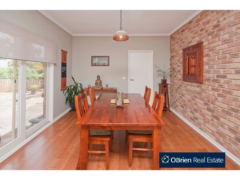 2 Penguin Close, Blind Bight VIC 3980