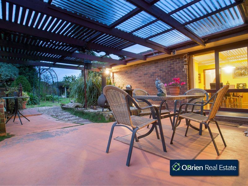 7 Thompsons Road, Cranbourne North VIC 3977