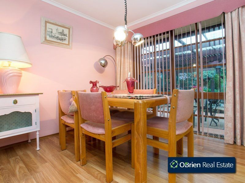 7 Thompsons Road, Cranbourne North VIC 3977