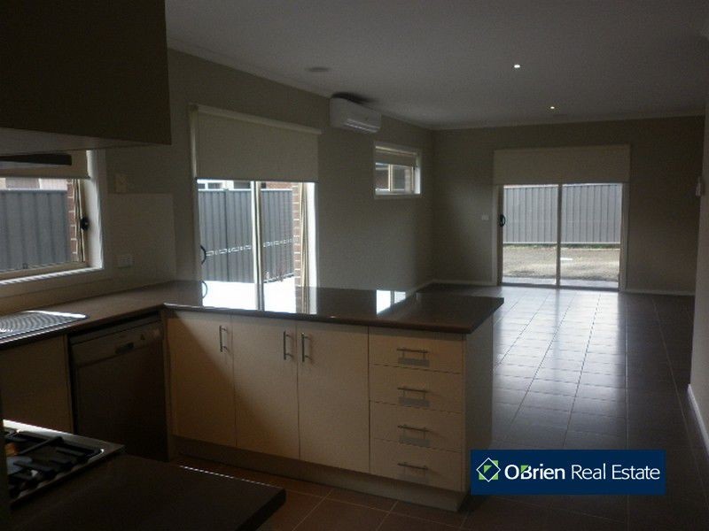79 Sabel Drive, Cranbourne North VIC 3977