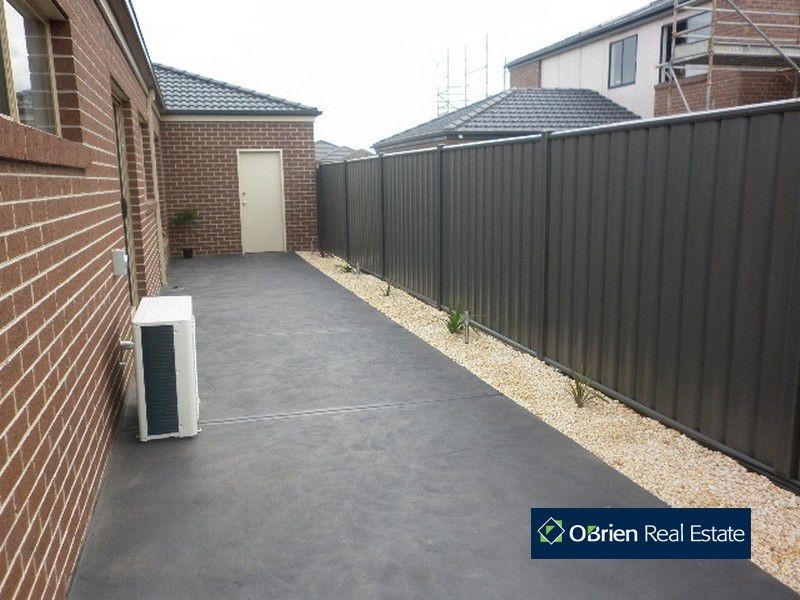 79 Sabel Drive, Cranbourne North VIC 3977