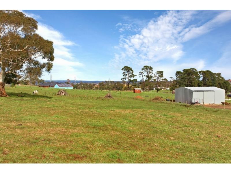 232 Army Road, Pakenham VIC 3810