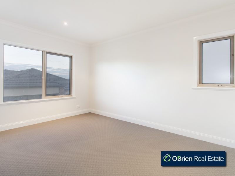 10/14 Avard Court, Berwick VIC 3806