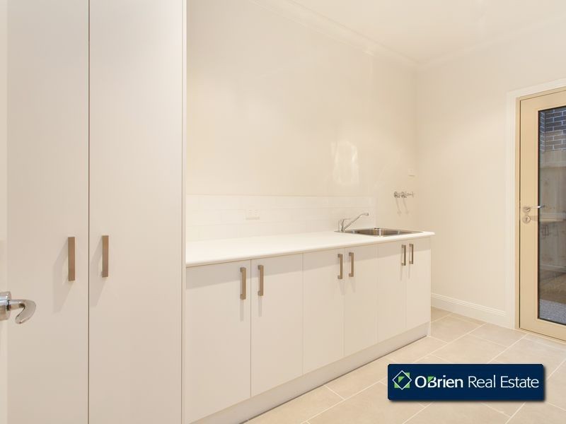 10/14 Avard Court, Berwick VIC 3806