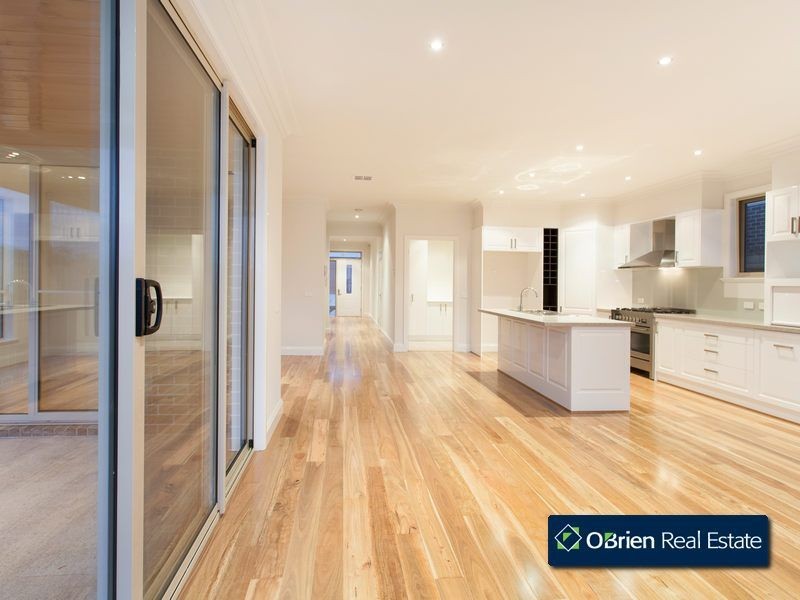 10/14 Avard Court, Berwick VIC 3806