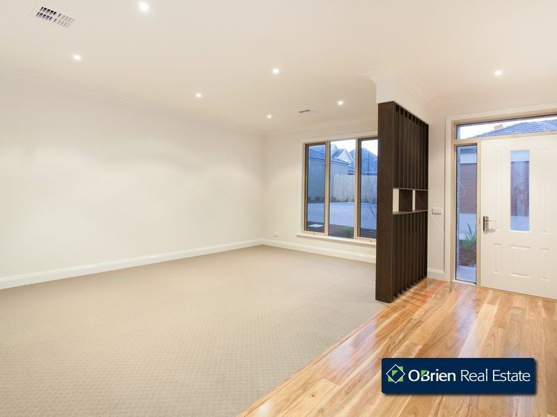 10/14 Avard Court, Berwick VIC 3806