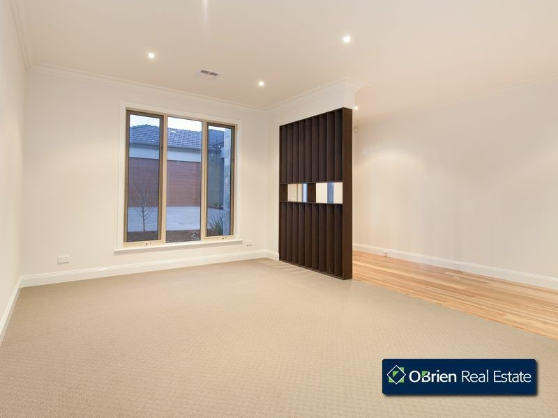 10/14 Avard Court, Berwick VIC 3806