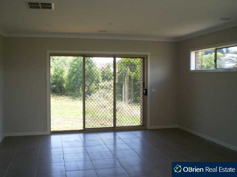 19 Melzak Way, Warragul VIC 3820