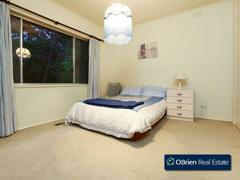 12 Woodlands Road, Cranbourne South VIC 3977