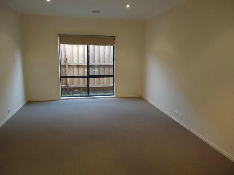 3 Bushranger Boulevard, Cranbourne East VIC 3977