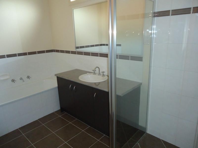 3 Bushranger Boulevard, Cranbourne East VIC 3977