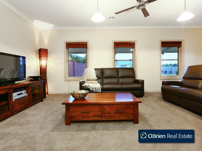 87-89 Brookvale Close, Beaconsfield VIC 3807