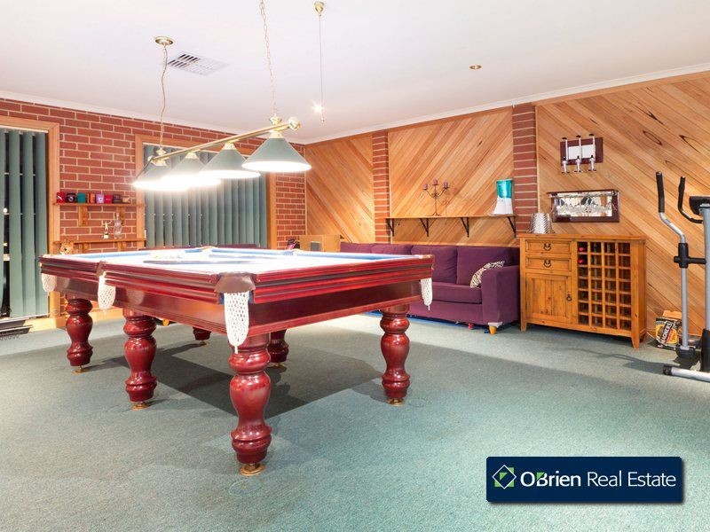 22 Walter Way, Cranbourne South VIC 3977
