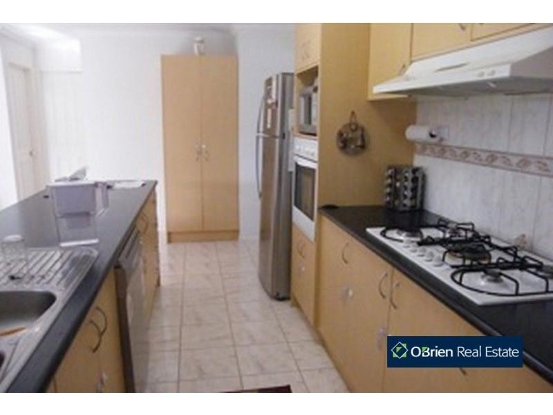 52 Trafalgar Way, Cranbourne East VIC 3977