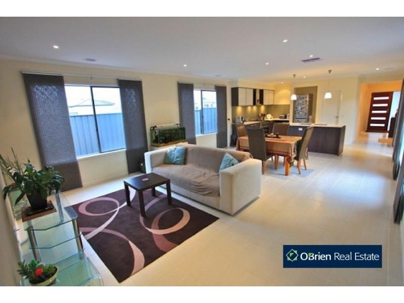 85 Selandra Boulevard, Clyde VIC 3978