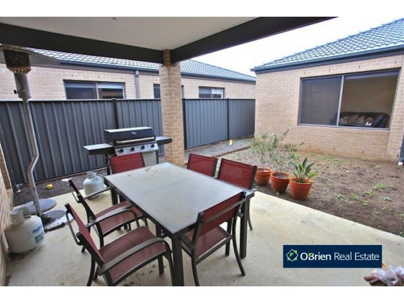 85 Selandra Boulevard, Clyde VIC 3978