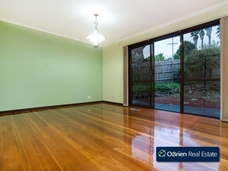 11 Kramer Drive, Berwick VIC 3806