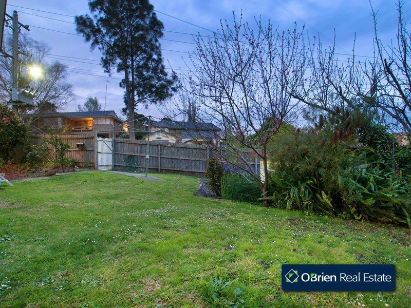 11 Kramer Drive, Berwick VIC 3806