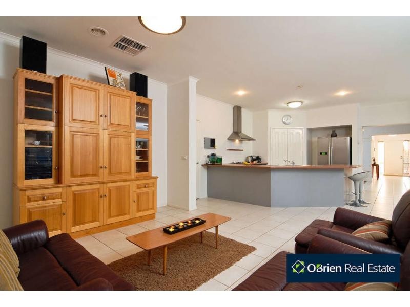 3 St Ives Drive, Narre Warren South VIC 3805