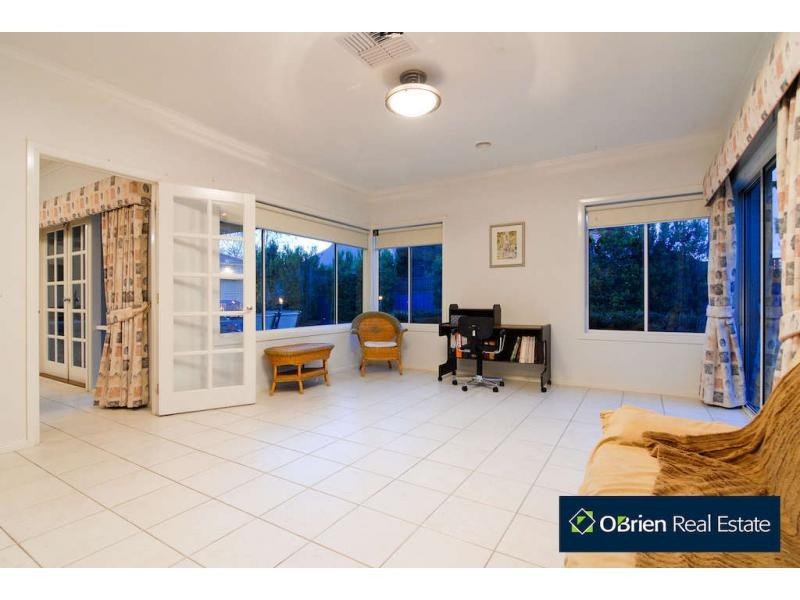 3 St Ives Drive, Narre Warren South VIC 3805