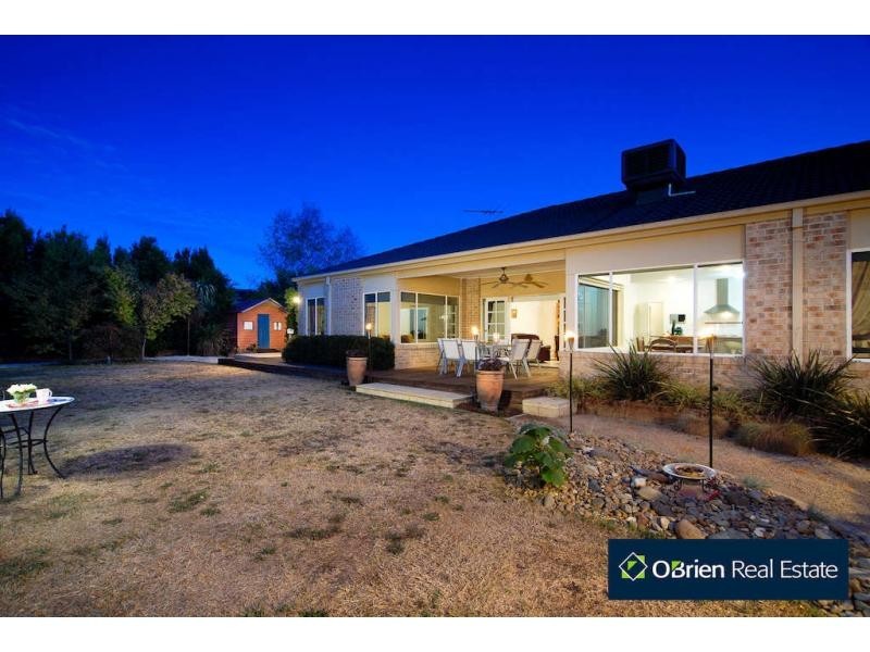 3 St Ives Drive, Narre Warren South VIC 3805