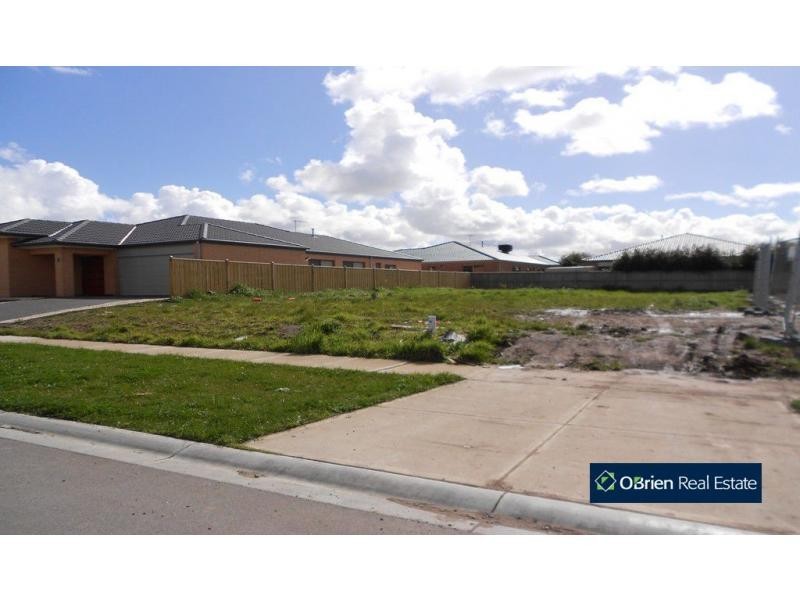 14 Vert Avenue, Narre Warren South VIC 3805