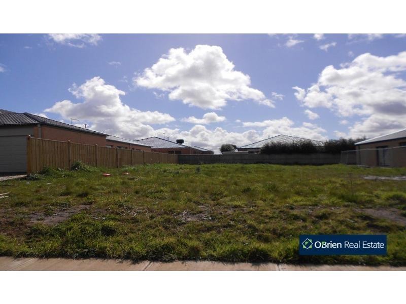 14 Vert Avenue, Narre Warren South VIC 3805