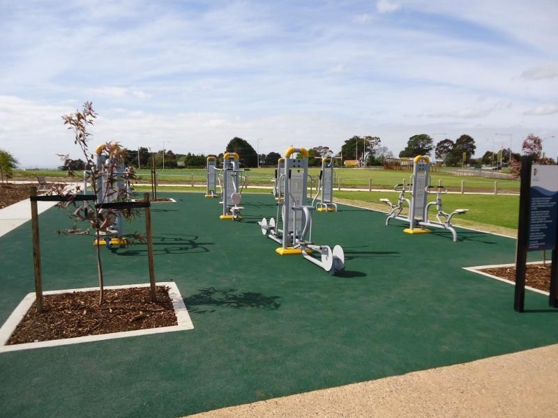 Lot 1111 Paso Grove, Clyde North VIC 3978