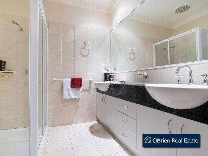 17 Hawkesbury Street, Berwick VIC 3806