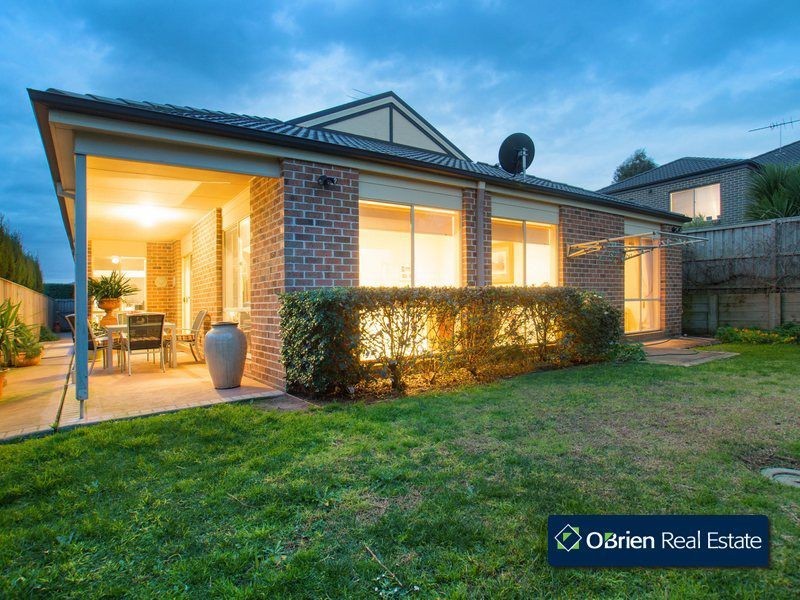 17 Hawkesbury Street, Berwick VIC 3806