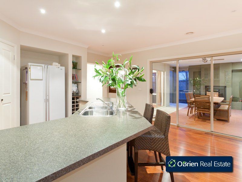 4 Chase Boulevard, Berwick VIC 3806