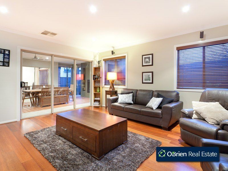 4 Chase Boulevard, Berwick VIC 3806