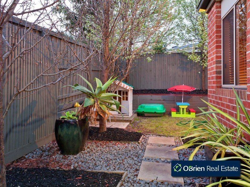 4 Chase Boulevard, Berwick VIC 3806