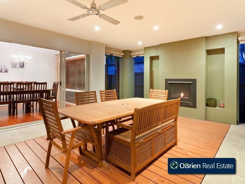 4 Chase Boulevard, Berwick VIC 3806