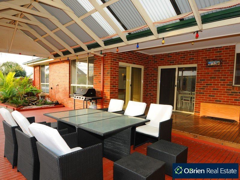 10 Iris Wells Close, Tooradin VIC 3980