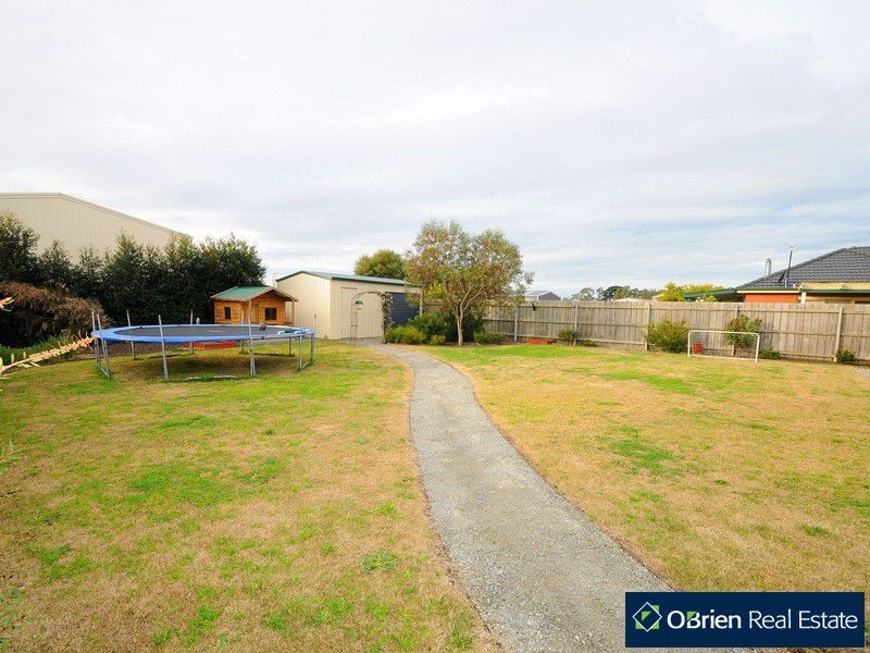 10 Iris Wells Close, Tooradin VIC 3980