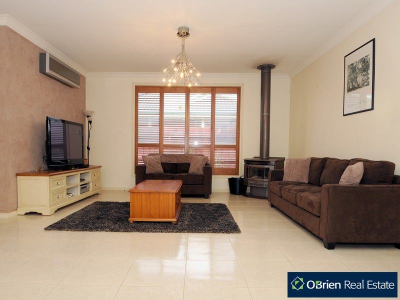 10 Iris Wells Close, Tooradin VIC 3980