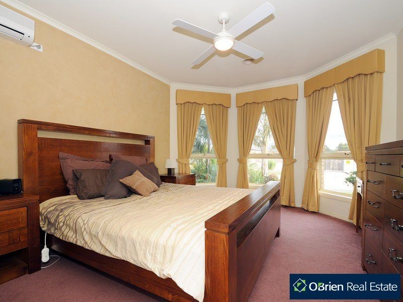 10 Iris Wells Close, Tooradin VIC 3980