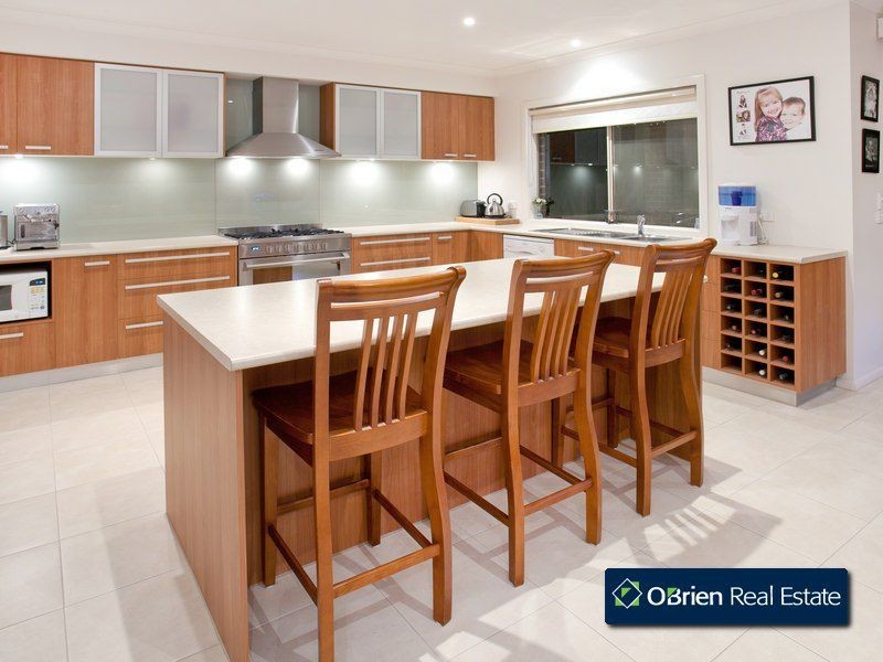 14 Middleton Grove, Berwick VIC 3806