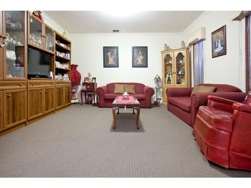 14 Middleton Grove, Berwick VIC 3806